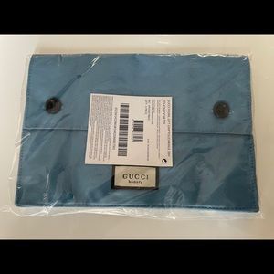 Gucci beauty bag to store yikes beauty essential